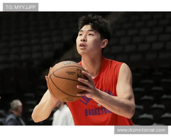 天下篮球明星访谈：顶级球员的训练秘籍与职业生涯成长故事